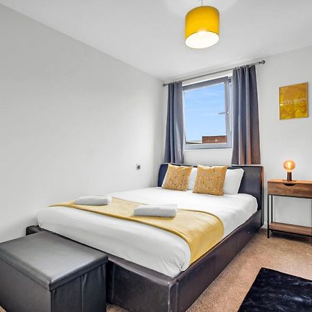 Stylish 4Th Floor 2 Bedroom En Suite City Centre Apartment With Parking By Azura Nights Birmingham Eksteriør bilde