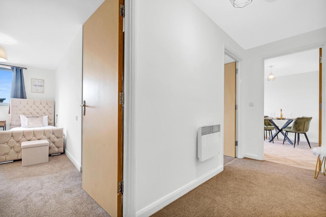 Stylish 4Th Floor 2 Bedroom En Suite City Centre Apartment With Parking By Azura Nights Birmingham Eksteriør bilde