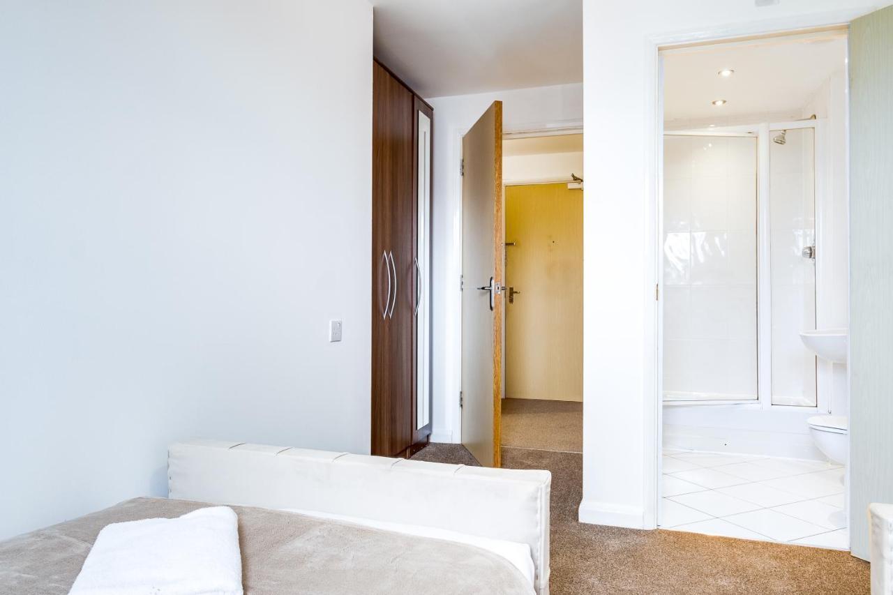 Stylish 4Th Floor 2 Bedroom En Suite City Centre Apartment With Parking By Azura Nights Birmingham Eksteriør bilde